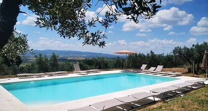 Villa Ovidia: A three-story age-old farm house surrounded by the greenery, with Free WI-FI.