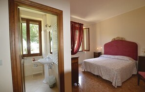 6 bedrooms, free WiFi, bed sheets