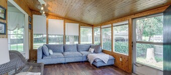5 Mi to Downtown Morgan City: Waterfront Retreat