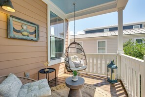 Property grounds - Walk to Beach: Cottage w/ Yard in Pass Christian! (Pass Christian)