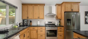 Stylish Family Retreat w/ Patio, & Game Console in Heart of Lake Oswego’s Westlake Neighborhood