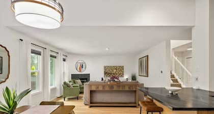 Stylish Family Retreat w/ Patio, & Game Console in Heart of Lake Oswego’s Westlake Neighborhood