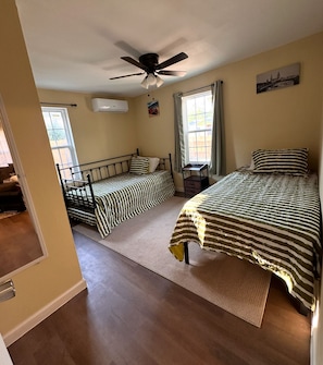3 bedrooms, iron/ironing board, travel crib, free WiFi