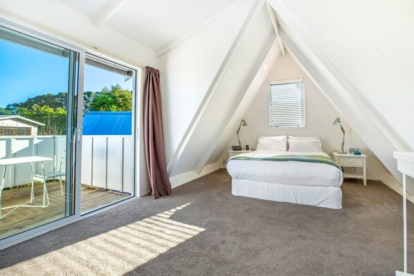 Chalet, 1 Bedroom, Beach View | Iron/ironing board, free WiFi
