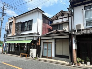 Traditional Apartment | Free WiFi, bed sheets - hitahostel (Hita)