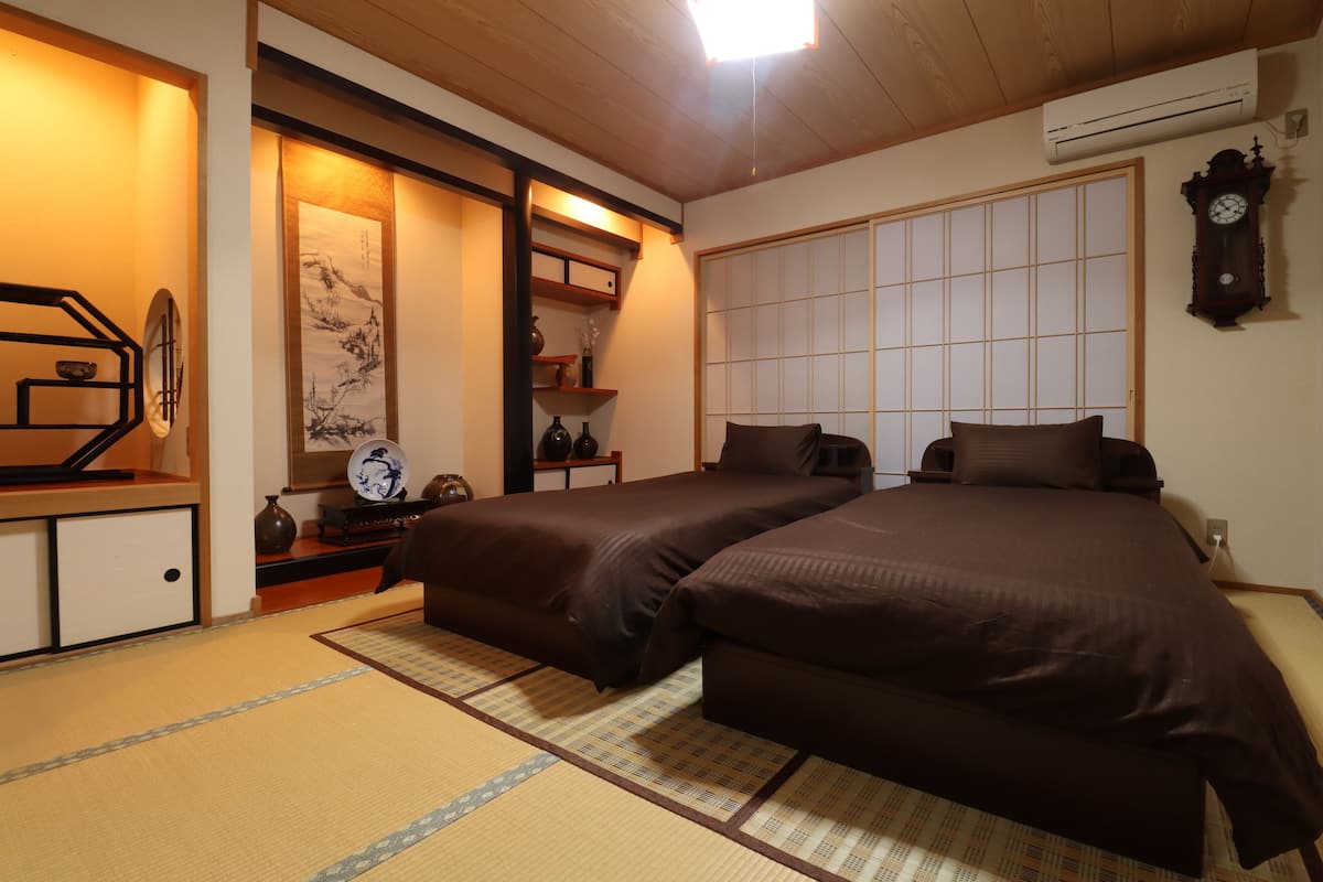 Superior Apartment | Free WiFi, bed sheets
