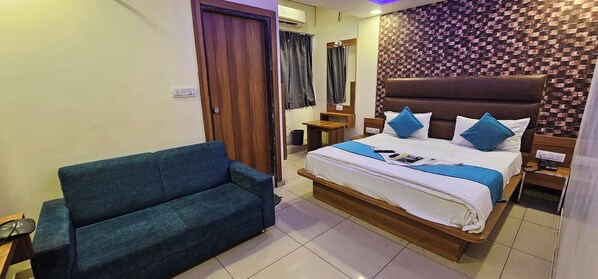 Deluxe Room, City View - Hotel Aaryodaya (Ahmedabad)