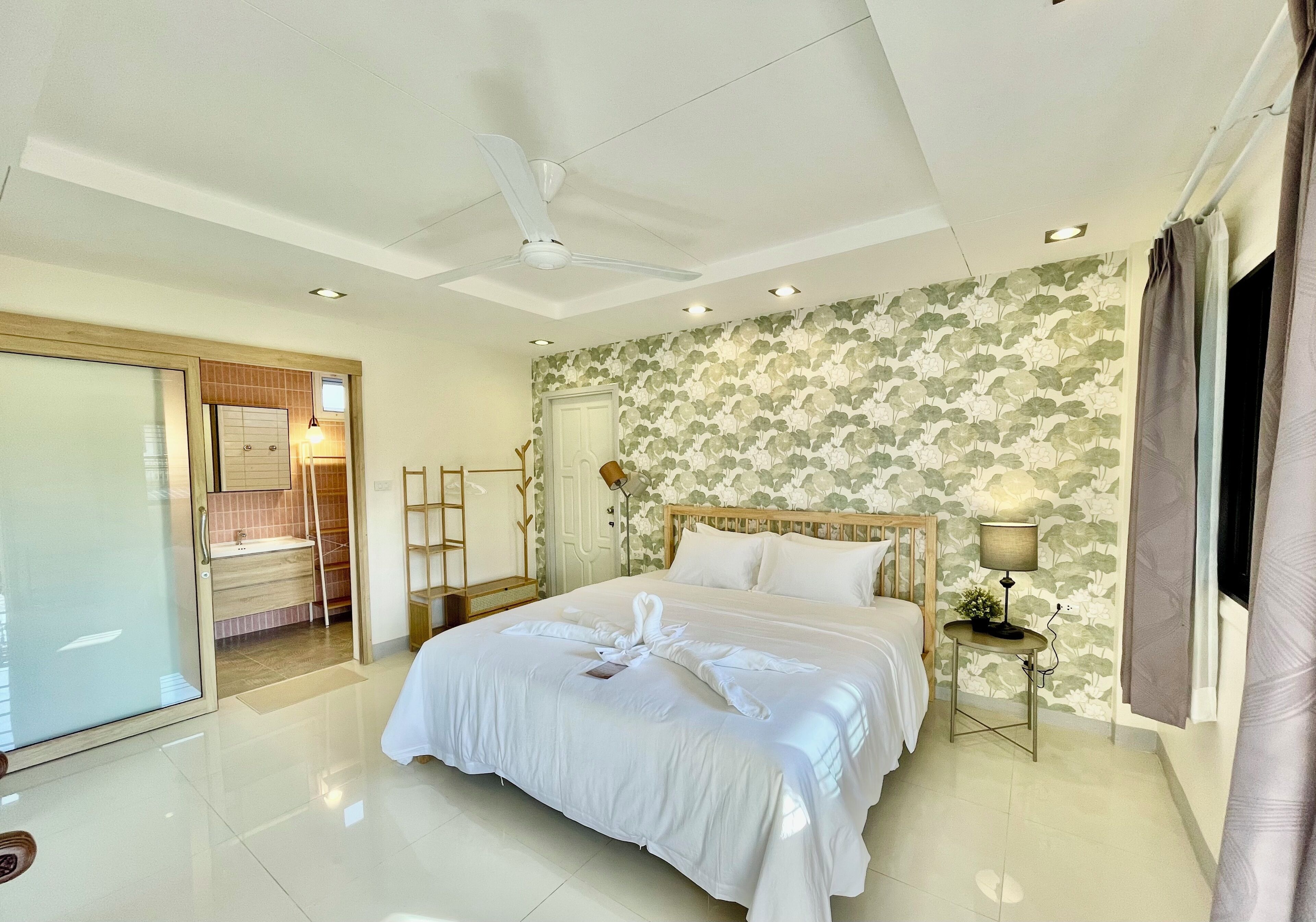 Deluxe Double Room, 1 King Bed, Non Smoking