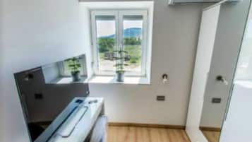 Hus (Double Room 5) | 7 sovrum, ljudisolering och barnsängar