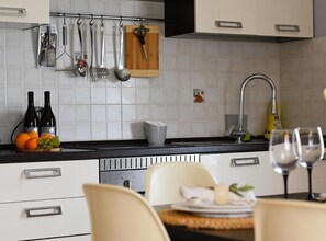 Appartement (Two Bedroom Apartment with Balcony) | Cuisine privée