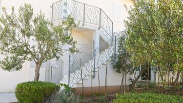 Apartment (Two Bedroom Apartment with Balcony) | Exterior