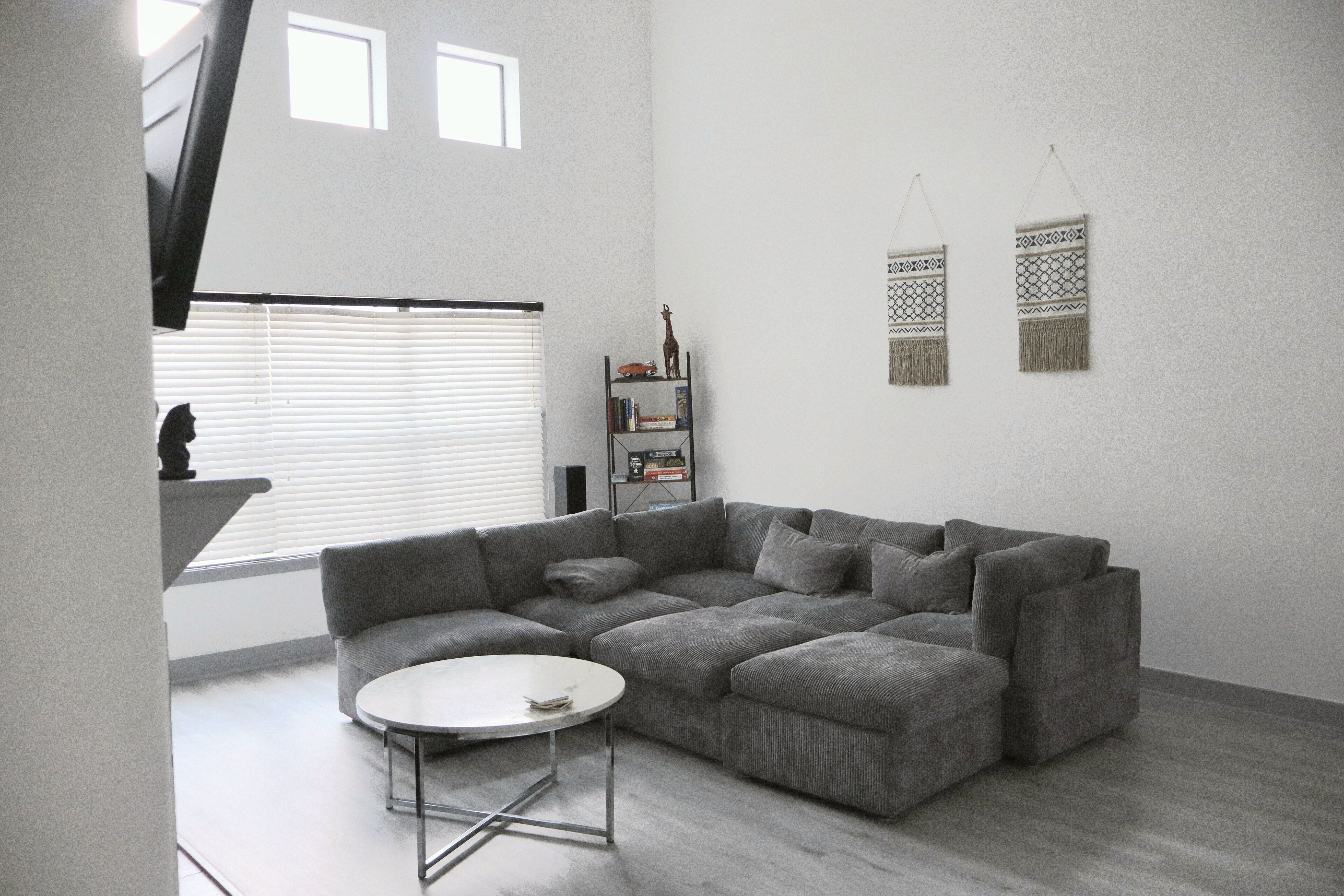 Smart TV, fireplace, DVD player, books