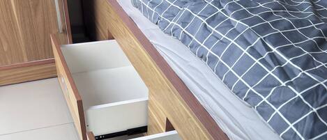 1 bedroom, iron/ironing board, Internet, bed sheets