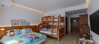 Yunfu Mid Hill Resort Hotel