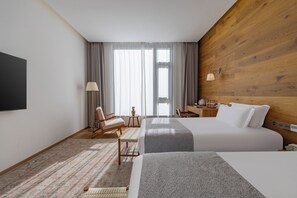 Habitación Deluxe doble, vistas a la colina | Escritorio y wifi gratis
