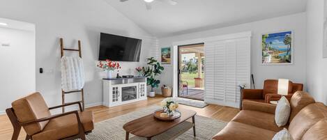 Smart TV, fireplace