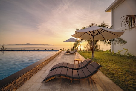 Outdoor pool. La Costa Resort Quy Nhon