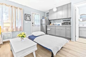 1 chambre, fer et planche à repasser, Wi-Fi, literie fournie