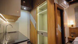 Ảnh chưa phân loại, 3 trong số 10 ảnh, nút