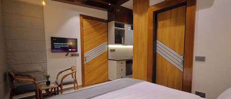 Småhus – premium | Lydisolert og wi-fi (inkludert)