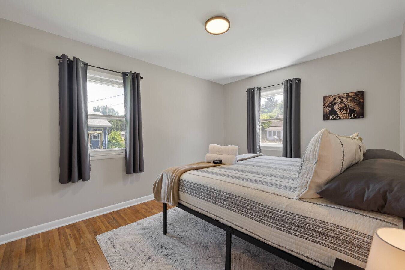 4 bedrooms, WiFi, bed sheets