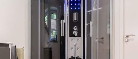 Apartment | Bathroom