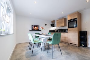 Apartment | Dining
