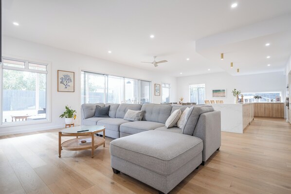 TV, fireplace, offices