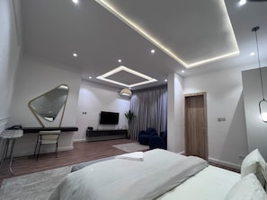 Deluxe Apartment, Balcony | Iron/ironing board, free WiFi, wheelchair access