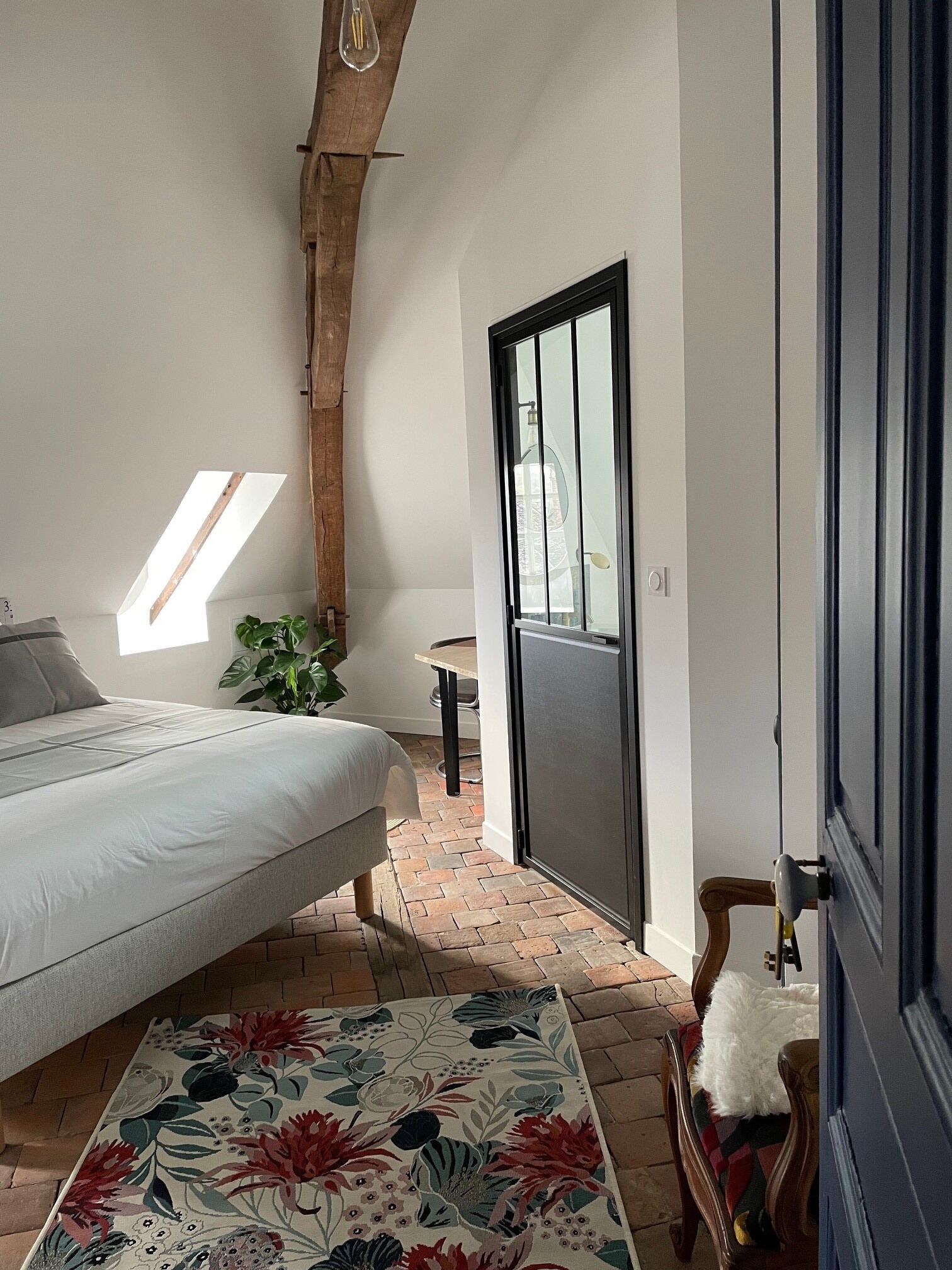 Habitación de lujo | Wifi gratis y ropa de cama 