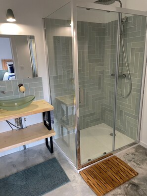 Chambre Double Deluxe, vue ville | Salle de bain