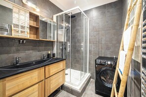 Articles de toilette gratuits, serviettes fournies