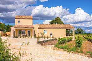 Exterior - Domus Olivea (Estézargues)
