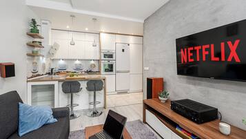 Comfort Apartment, Balcony, City View