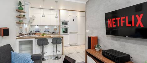 Comfort-Apartment, Balkon, Stadtblick | Verdunkelungsvorhänge, schallisolierte Zimmer, Bügeleisen/Bügelbrett