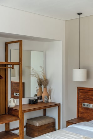 Luxury Villa, 6 Bedrooms, Private Pool, Garden View | In-room safe, desk, laptop workspace, iron/ironing board