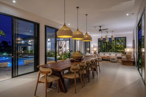 Villa Luxe, 6 chambres, piscine privée, vue jardin | Coin séjour