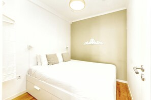 1 camera, ferro/asse da stiro, Wi-Fi, lenzuola