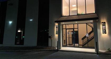 Nice 2-bedroom apartment great location 5 min to UAB and downtown. Unit 5