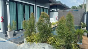 Property grounds - Private 2 Bedroom Pool Villa in Ao Nang with Stunning Views (Tambon Ao Nang)
