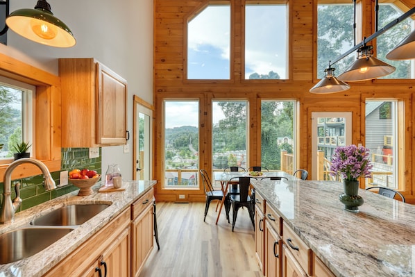 Fridge, microwave, stovetop, dishwasher