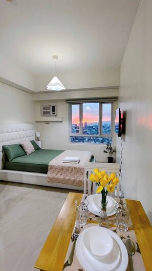 1 bedroom, iron/ironing board, internet