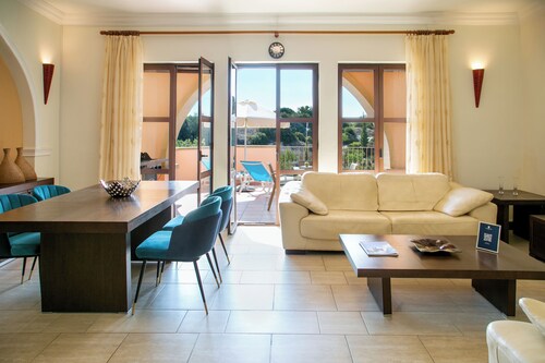 2 Bedroom Apartment - AHE01