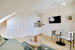 Smart TV, offices
