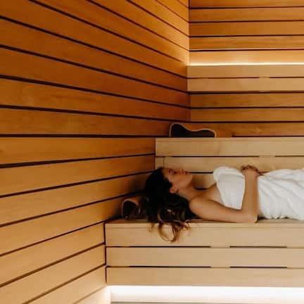 Couples treatment rooms, sauna, hot tub, steam room, body treatments