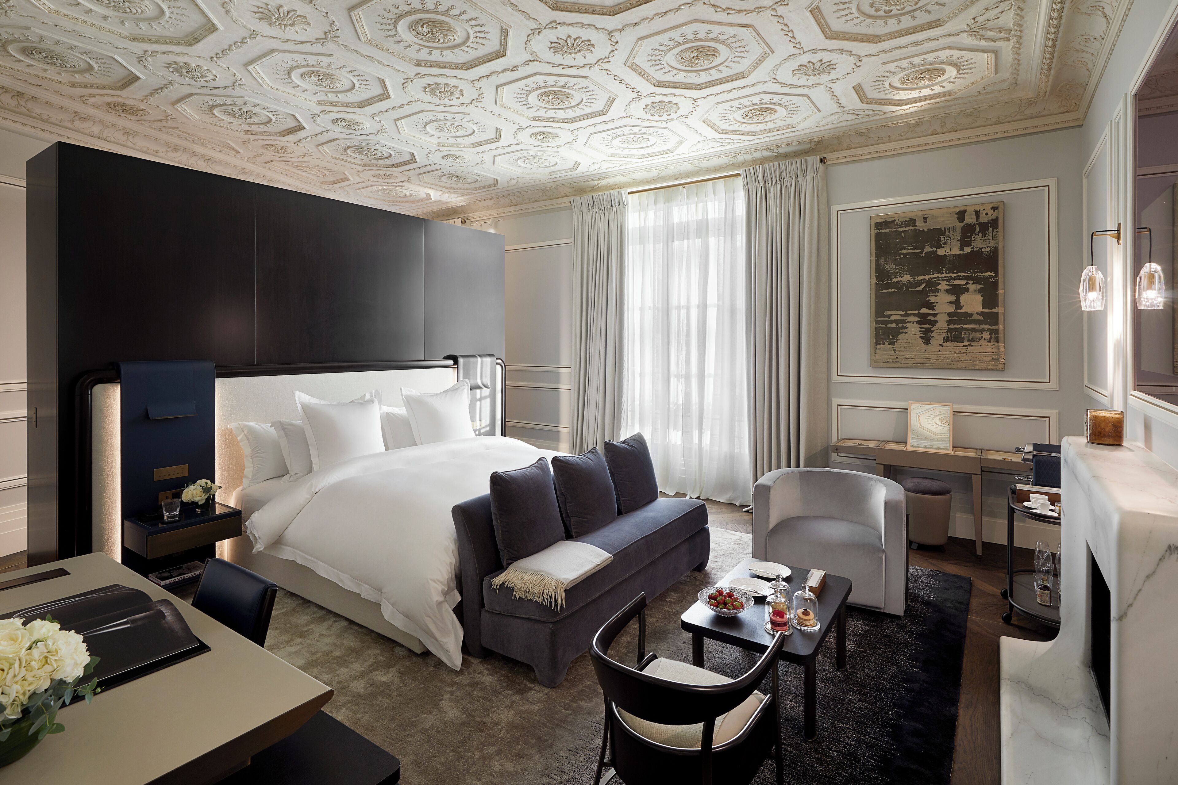 Premium bedding, free minibar items, in-room safe, desk