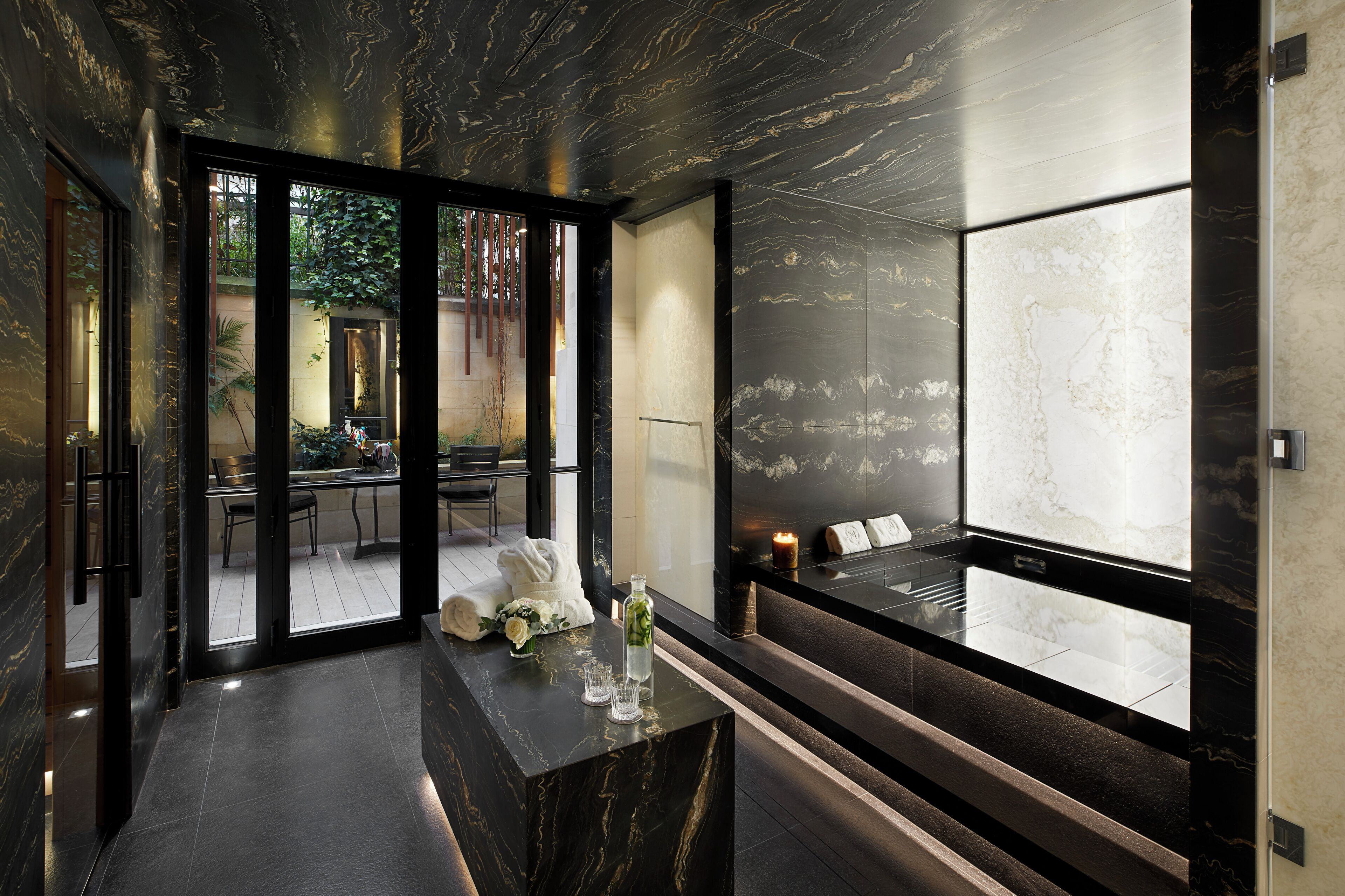 Couples treatment rooms, sauna, hot tub, steam room, body treatments