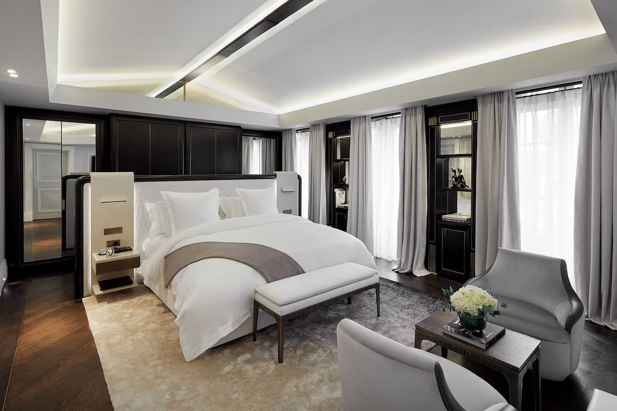 Caja de seguridad en la habitación y sistema de insonorización