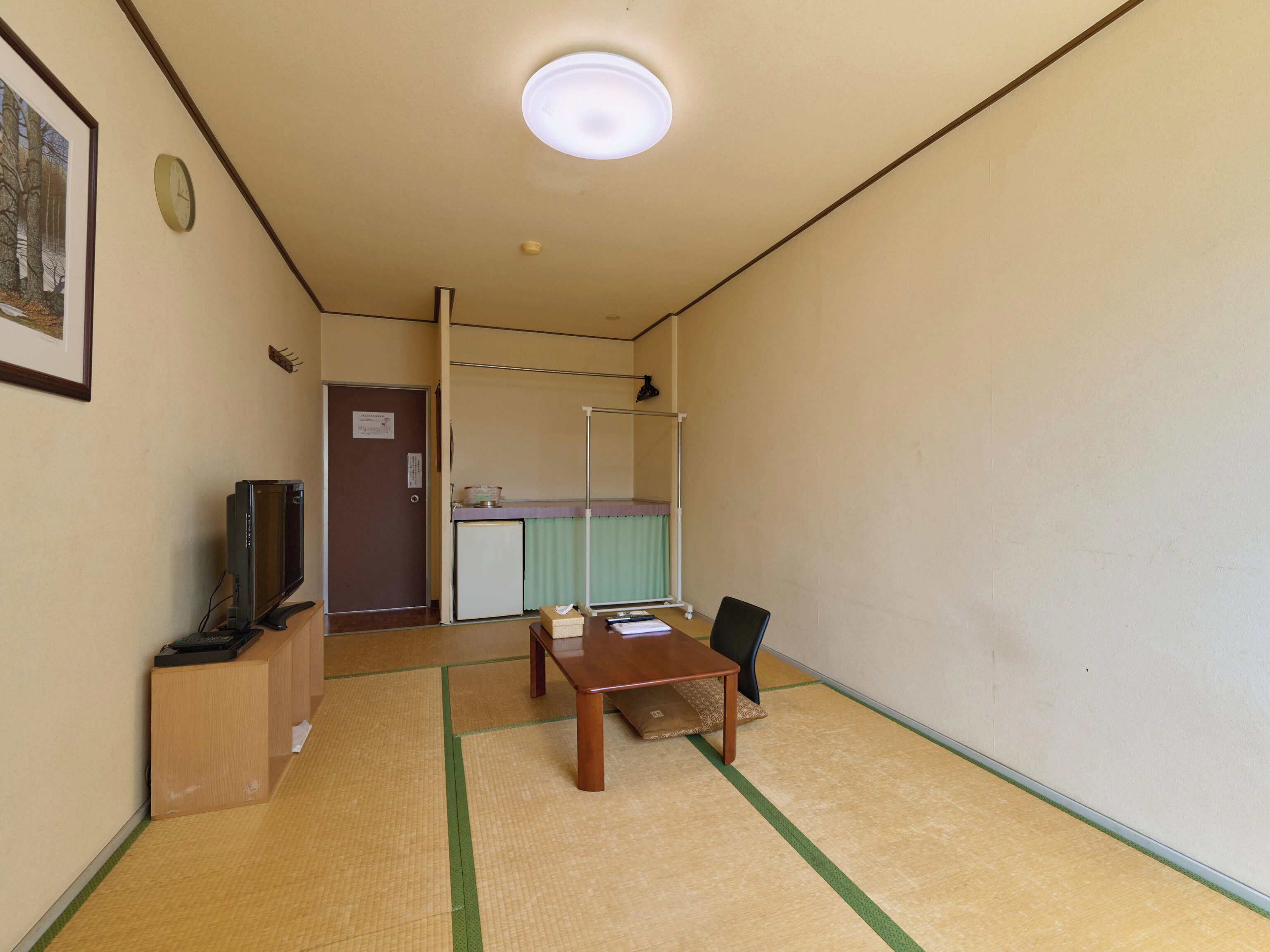 Japanese-style Single Room, Smoking, Shared Bathroom (for 1 pax) | Down comforters, free WiFi, bed sheets
