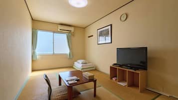 Chambre simple de style japonais, fumeurs, salle de bains commune (for 1 pax) | Couette en duvet d'oie, Wi-Fi gratuit, draps fournis